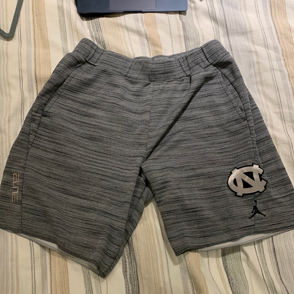 Jordan Elite UNC sweatshorts